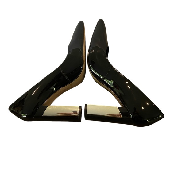 Black Patent Leather High heels. Gold block heels. Excellent. Sz 38 - Picture 3 of 9